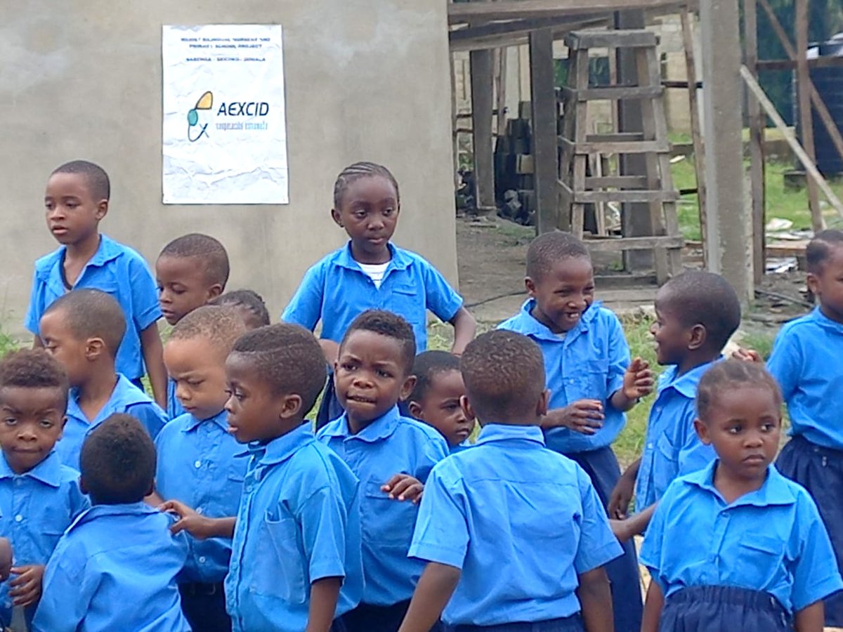 La <a href="/ONGDSED/">ONGD SED</a>  ha presentado su proyecto de acceso a la #educación en #Camerún

📌 Tuvo lugar en el colegio <a href="/MaristasBadajoz/">MaristasBadajoz</a> 

¿Quieres conocer más datos sobre este proyecto solidario?👉cutt.ly/DwTRLxR4