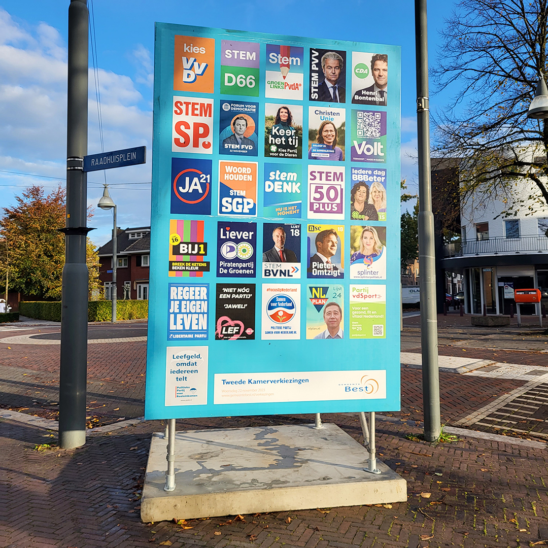👀 Heb jij dit bord ook gezien? Woensdag 22 november is de Tweede Kamerverkiezing. Door te stemmen, bepaal je wie jou vertegenwoordigt in de Tweede Kamer. Ga stemmen en laat weten wat jij belangrijk vindt. Meer info ➡️ gemeentebest.nl/verkiezingen #ElkeStemTelt #TK2023