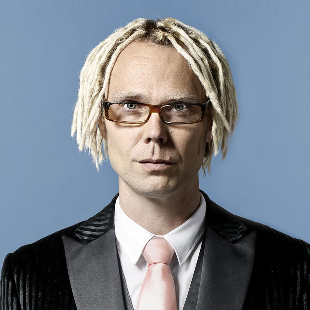 RoboTaika-seminaarin ensimmäinen puhuja on tiedossa!
Keynote-puhujaksi tulee teknologiaguru Jufo Peltomaa. Peltomaa sopii Riihimäellä järjestettävän RoboTaikaan puhujaksi loistavasti: hän on muun muassa yksi tekoälyä ja robotiikkaa kehittävän ZenRobotics-yhtiön perustajista. 1/3