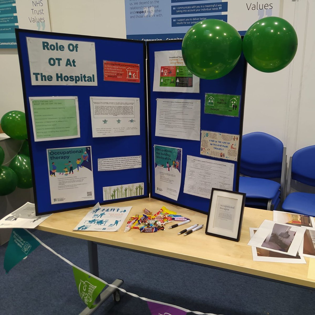 💚 As part of #OTWeek23, the Trust's Occupational Therapy team have been providing staff with the opportunity to learn more about their role! Thank you to all our brilliant occupational therapists for the amazing work you do!