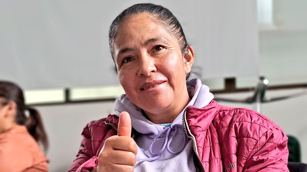 habitatbogota's tweet photo. Gracias a nuestro aliado #Ipecol y al programa #BogotáElMejorHogar para las mujeres, realizamos una nueva capacitación para favorecer la empleabilidad de las mujeres de la ciudad en el sector de la construcción.
Un total de 36 mujeres se formaron en pañete, estuco y pintura. 👷♀️ https://t.co/AokNLGmaA2