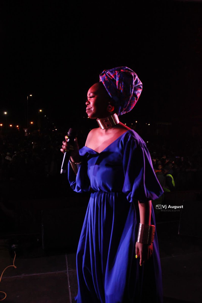 ZAHARA tweet media