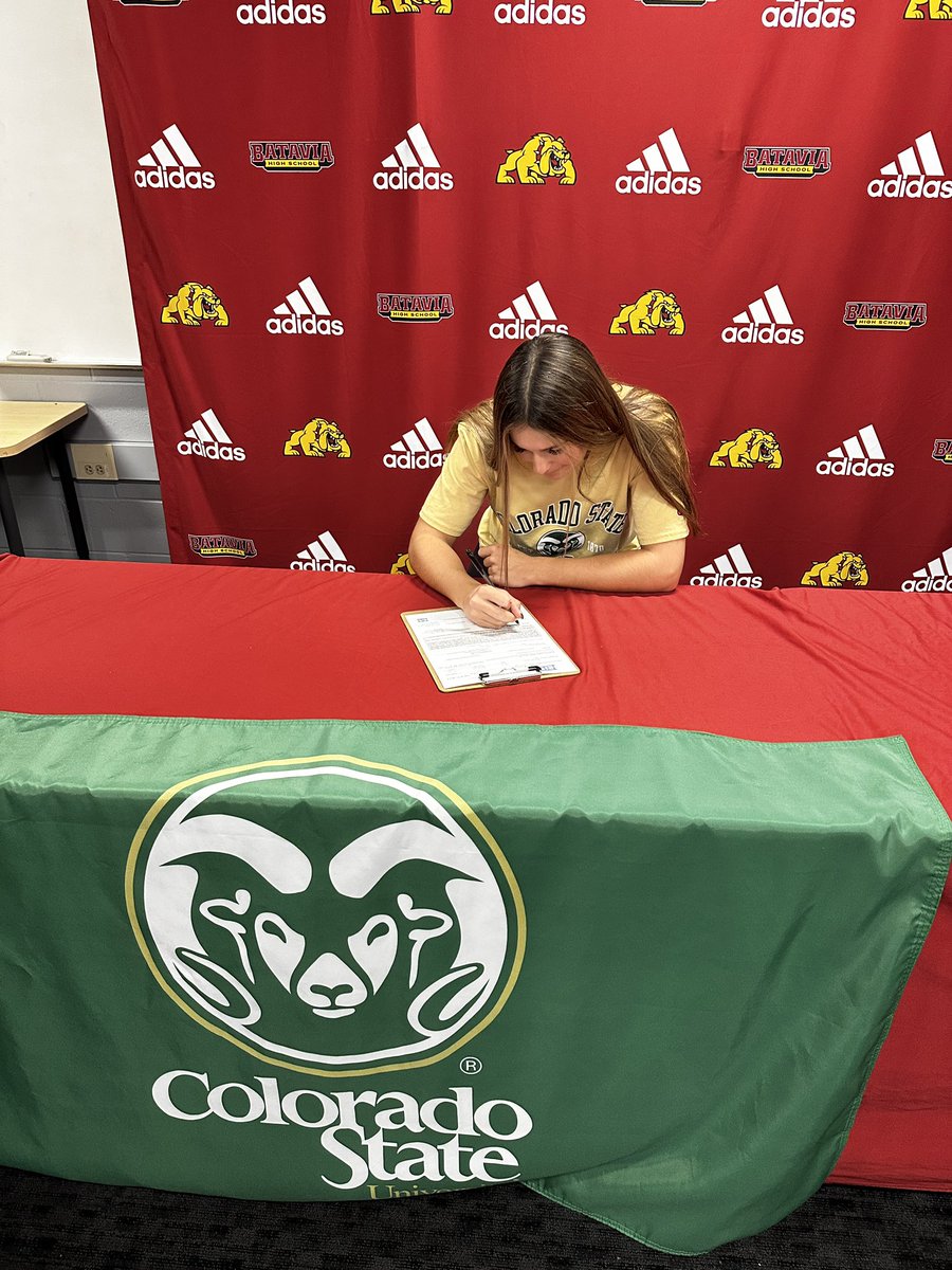 BHS_GirlsBsktbl's tweet photo. Congratulations to Brooke Carlson on your signing to Colorado State! We are so proud of you! https://t.co/I0IRrOyN5a
