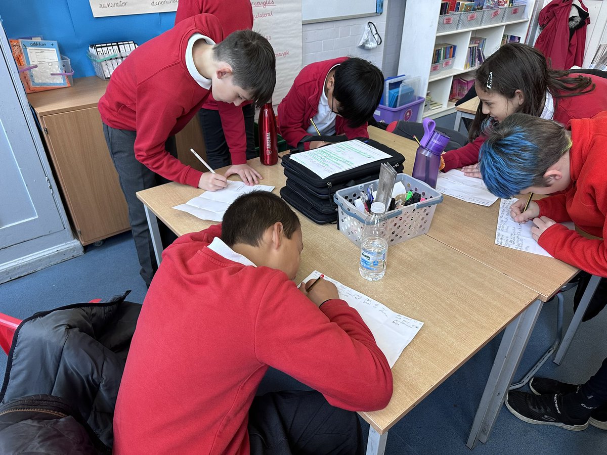 Timbercroftps's tweet image. What can 6A remember about the Circulatory System? 
#ChocolateBar #TalklessTeaching
@WallaceIsabella