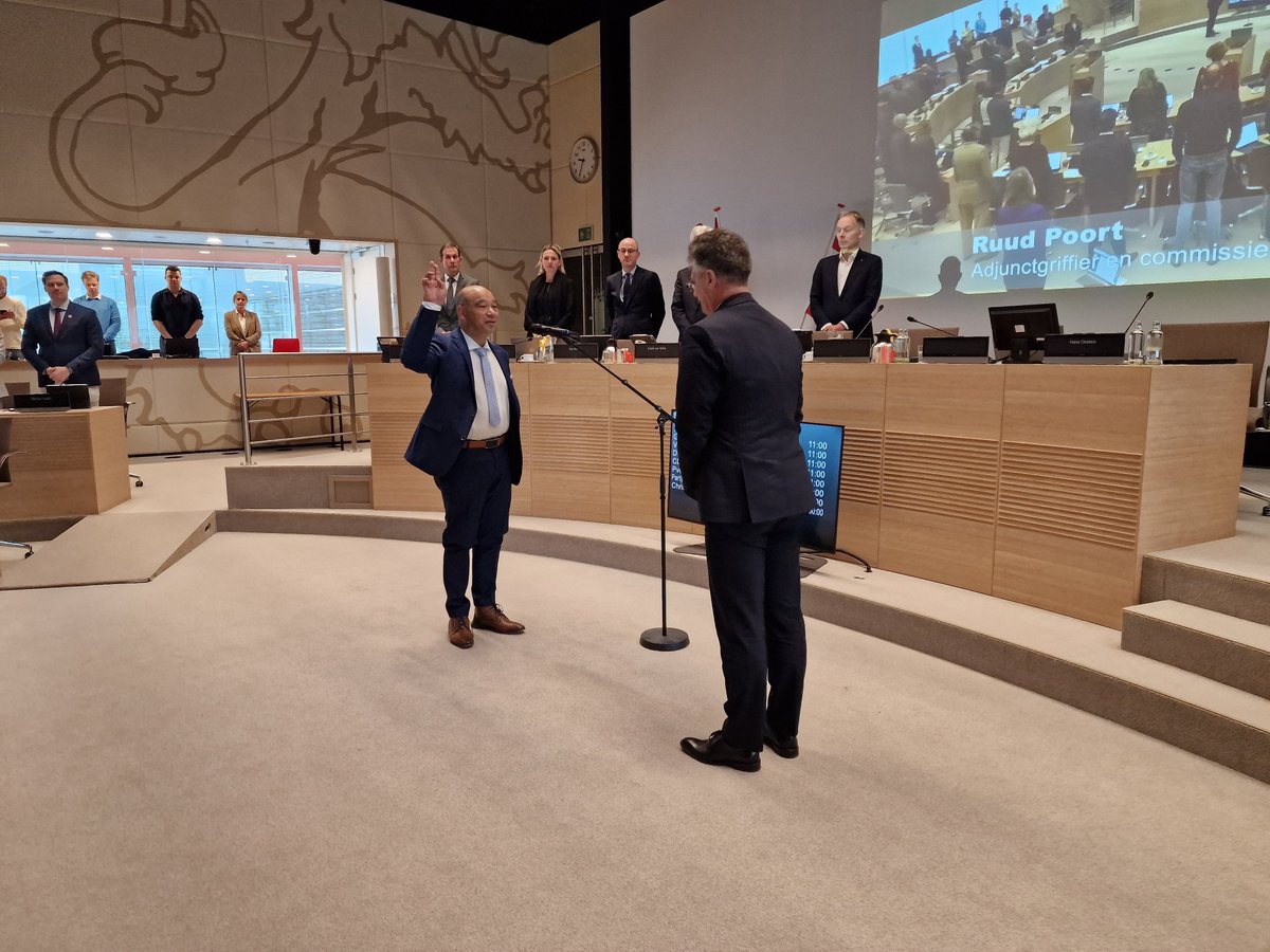 pvvutrecht's tweet photo. Vandaag is ons commissielid @FredvanderStar1 beëdigd in de Staten! Welkom, Fred. https://t.co/qyx8go4aEU