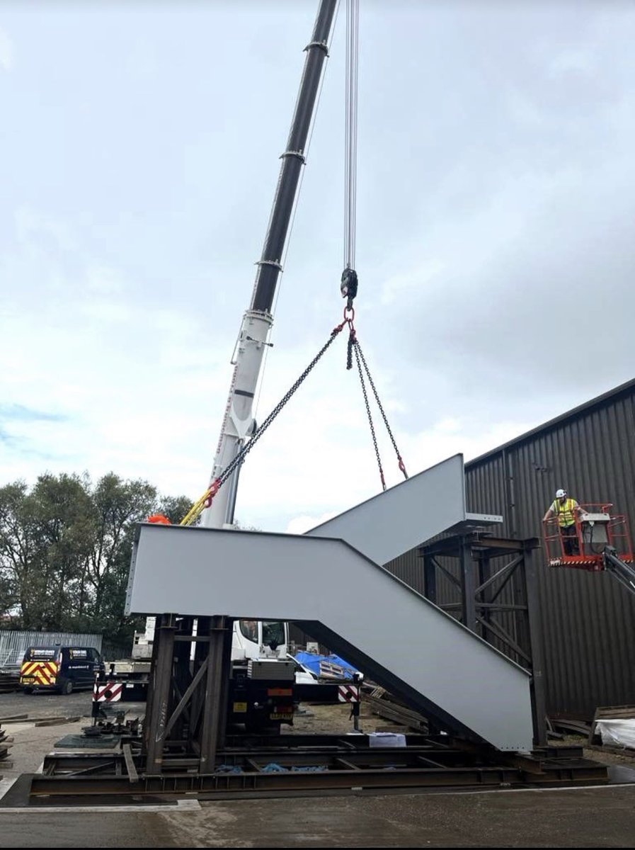 JamesEngineer1's tweet image. Thrilled to witness the journey of our project from its raw, creative beginnings, to the exciting trial assembly and now the final installation of the 1st stair 🏭🔧🏗️ 

It's a testament to the dedication and expertise of our team! #WorkInProgress #ManufacturingMagic #TeamEffort