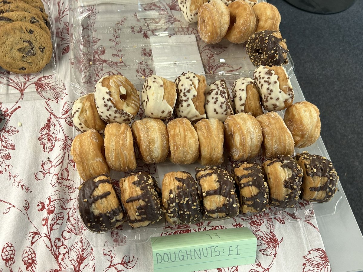 RHUL Social Work (@rhulsw) on Twitter photo #SocialScience <a href="/RoyalHolloway/">Royal Holloway</a> Our Social Science Society busy sharing joy 🍰🥮🍩 with our fab <a href="/RHUL_Library/">Royal Holloway Library and Archives</a> lead Greg <a href="/RHUL_Law/">Royal Holloway Law and Criminology</a> <a href="/RHSocSci/">RH Social Science</a> insta rhul_social_science 💕 #SocialScience <a href="/RoyalHolloway/">Royal Holloway</a> Our Social Science Society busy sharing joy 🍰🥮🍩 with our fab <a href="/RHUL_Library/">Royal Holloway Library and Archives</a> lead Greg <a href="/RHUL_Law/">Royal Holloway Law and Criminology</a> <a href="/RHSocSci/">RH Social Science</a> insta rhul_social_science 💕