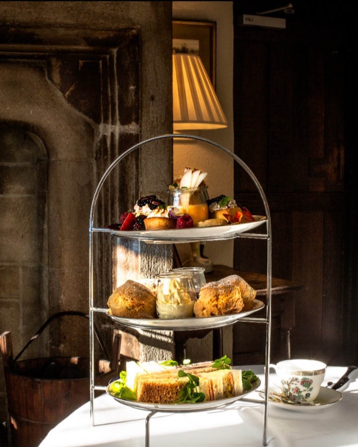 🎄 The ultimate Christmas Wreath Workshop! Combine your love of craft and cake at Holdsworth House. Final places on our popular workshops... - mailchi.mp/cd67e3dd5adb/w…