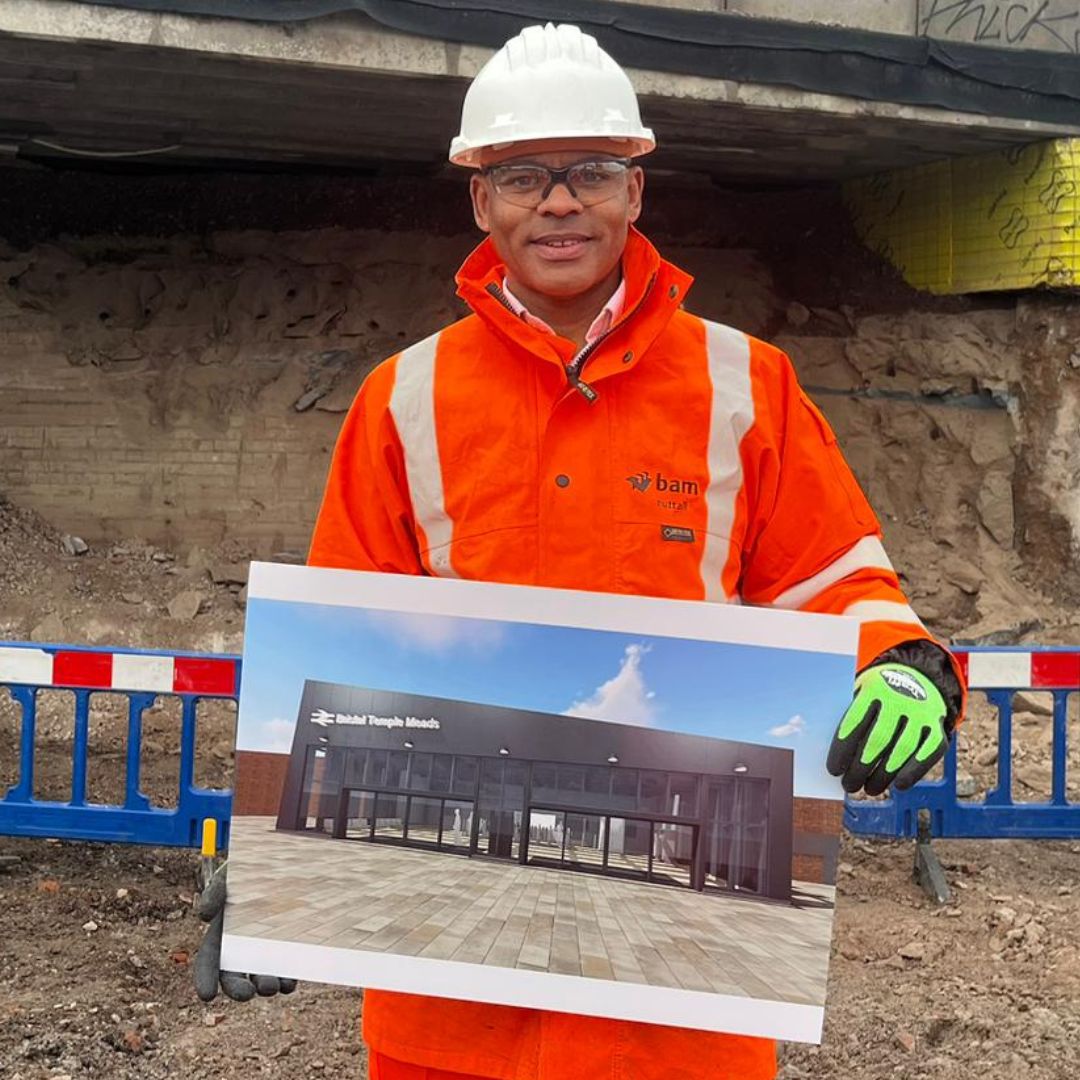 🏗️ Great to see work underway on #Bristol Temple Meads' new Eastern Entrance, part of a £23m regeneration to double the capacity of Brunel's station 📈 It's a week of milestones for @TempleQuarter, @BristolCouncil, and partners, showing how we're delivering on ambitious projects