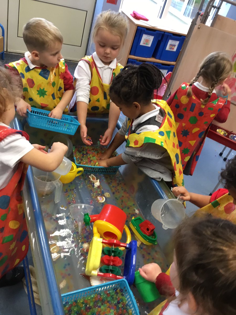NurseryOPS's tweet photo. We are having such a busy afternoon in Nursery today! So much to explore and do!

#eyfsunderstandingoftheworld #eyfsmaths #eyfsexpressiveartsanddesign #playlearnandgrowtogether https://t.co/BjC0AtNDkM
