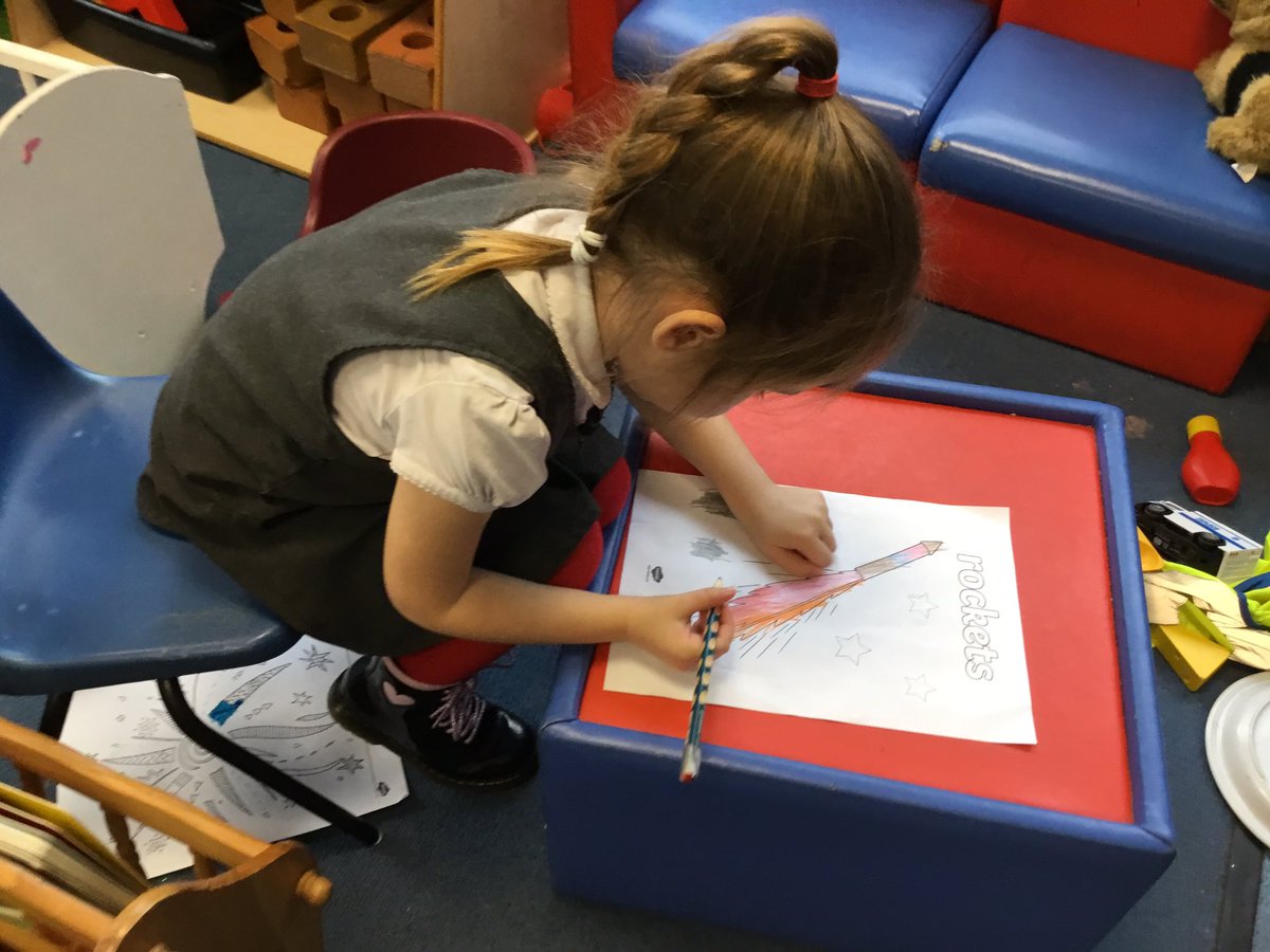 NurseryOPS's tweet photo. We are having such a busy afternoon in Nursery today! So much to explore and do!

#eyfsunderstandingoftheworld #eyfsmaths #eyfsexpressiveartsanddesign #playlearnandgrowtogether https://t.co/BjC0AtNDkM