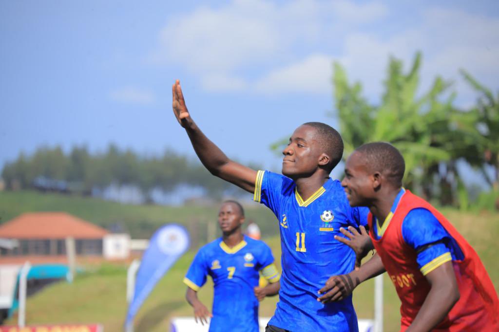 Tanfootball's tweet photo. 52’ Rwanda 🇷🇼 U15 0️⃣-2️⃣ 🇹🇿Tanzania U15
⚽️Peter Andrew
⚽️Peter Andrew
#CECAFAU152023 | #RWATAN
@CAF_Online @Cecafaonline https://t.co/bc9A4izh4W