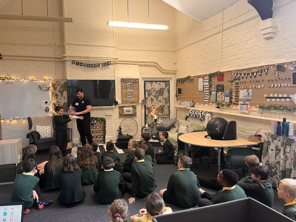 And another lovely afternoon with Oli in <a href="/YsgolTanyfron/">Ysgol Tanyfron</a> delivering his Lifesaving Skills workshop to years 5+6!

They told us some very funny stories and there was a lot to be learnt!

<a href="/ndeducation/">New Directions Education</a> <a href="/ndtraining/">ND Training</a>