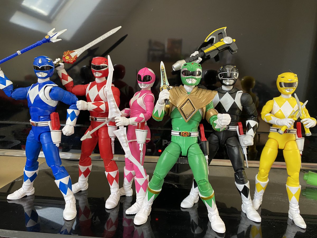 Iamzodkneel's tweet photo. Hey up @Superturk5000 just catching up with some L&L and after seeing your problem with black ranger, I had to run up the stairs and check mine??!! 😳 He’s ok 👍🏻 Have you been able to get it changed or are you just keeping him?! 🤔 #GGPR #PowerRangers @Walterejones … https://t.co/7nyJVSLcgs