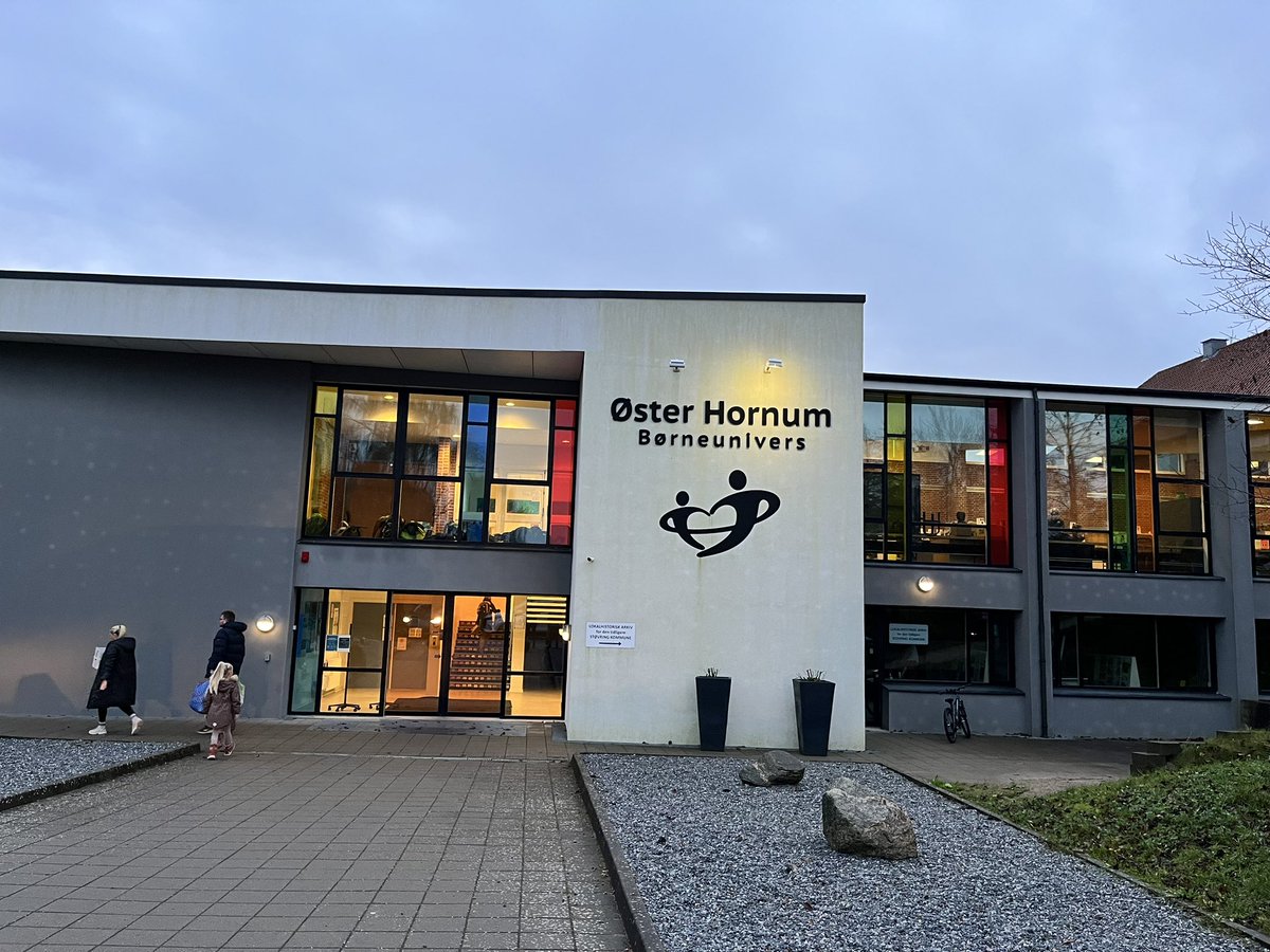 MarisolGC_'s tweet image. Visited an early education school in Denmark, and I&apos;m blown away! 🇩🇰 Their education system is a beacon, focusing on play, independence, inclusivity, outdoor learning &amp;amp; teamwork. Denmark isn&apos;t just teaching kids; it&apos;s nurturing future innovators #EducationGoals #DenmarkModel 🌱🎓