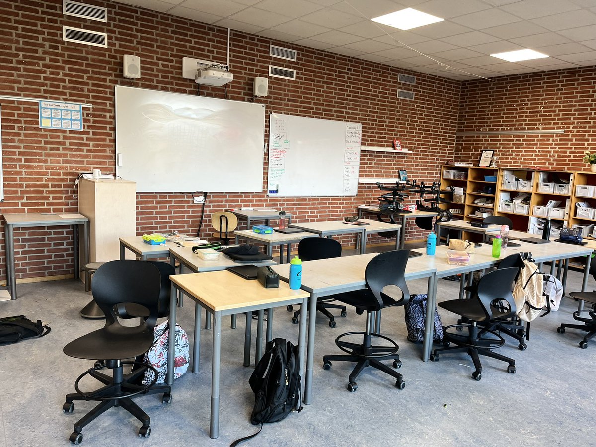 MarisolGC_'s tweet image. Visited an early education school in Denmark, and I&apos;m blown away! 🇩🇰 Their education system is a beacon, focusing on play, independence, inclusivity, outdoor learning &amp;amp; teamwork. Denmark isn&apos;t just teaching kids; it&apos;s nurturing future innovators #EducationGoals #DenmarkModel 🌱🎓