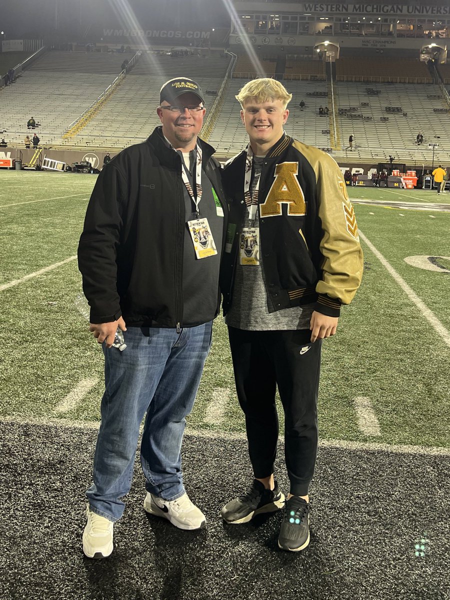 Mason Reynolds (@masonreynolds0) on Twitter photo Felt great being back at <a href="/WMU_Football/">Western Michigan Football</a> especially after a huge win! I also want to thank my dad for everything he does for me! GO BRONCOS
🟤⚪️<a href="/CoachBCosh/">Billy Cosh</a> <a href="/CamAllenFB/">Cam Allen</a> <a href="/CoachLT39/">Lance Taylor</a> <a href="/CoachAdamLovan/">Adam Lovan</a> Felt great being back at <a href="/WMU_Football/">Western Michigan Football</a> especially after a huge win! I also want to thank my dad for everything he does for me! GO BRONCOS
🟤⚪️<a href="/CoachBCosh/">Billy Cosh</a> <a href="/CamAllenFB/">Cam Allen</a> <a href="/CoachLT39/">Lance Taylor</a> <a href="/CoachAdamLovan/">Adam Lovan</a>