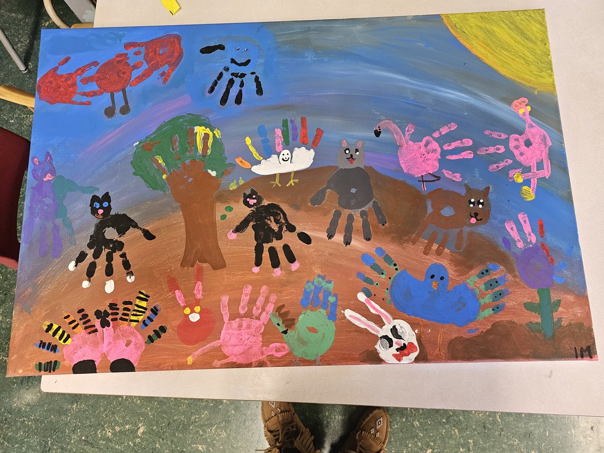 Grade Primaries learned "We are all related" by making animals from their hand prints. 
#ThanksToYouHalifax @hfx_arts <a href="/HRCEFineArts/">HRCEFineArts</a>