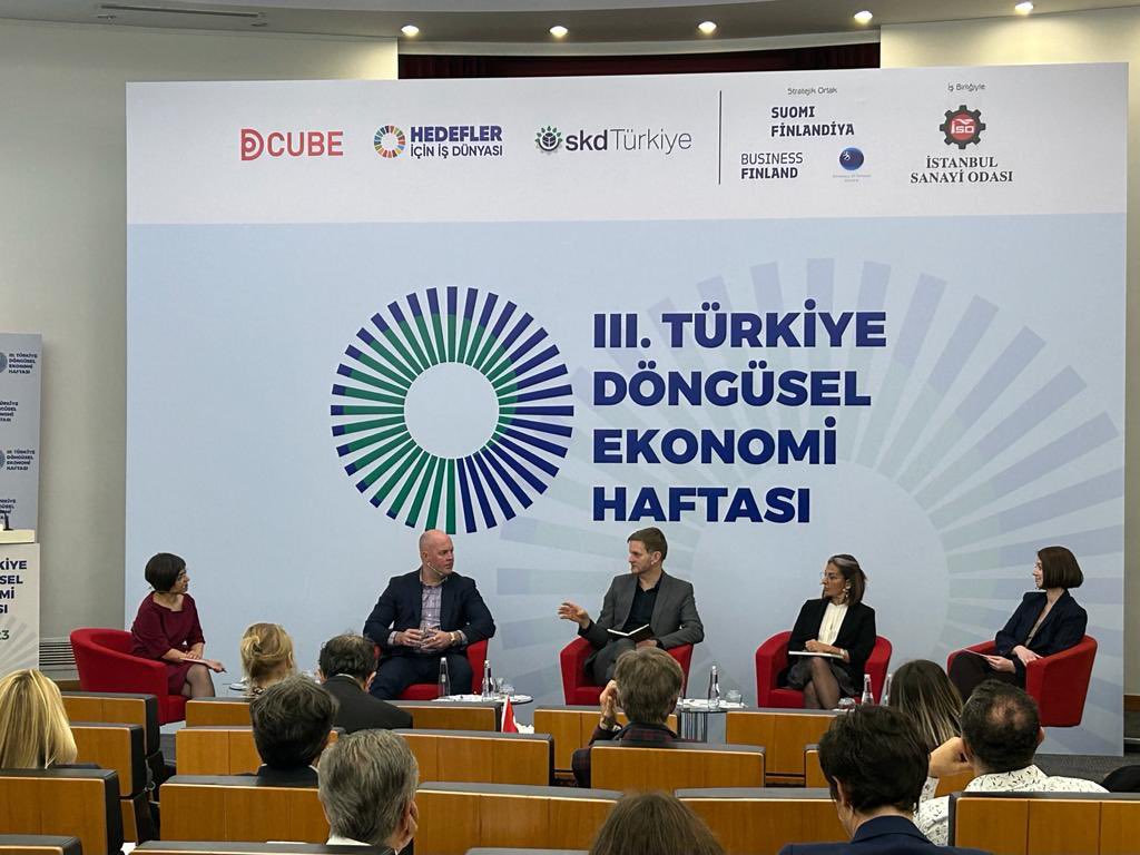 Sharing the Nordic experience at the III. Türkiye Circular Economy Week 🇹🇷🇳🇴🇩🇰🇫🇮🇸🇪 Nordic colleagues shared insights on decarbonizing manufacturing and the role of the circular economy #NordicTalks #CircularEconomyWeek