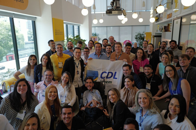 nossomeio's tweet image. 💛Presidente da Cimed recebe jovens empresários de Fortaleza

#NossoMeio #Gestao #Mercado #Cimed #JoaoAdibe #MissaoEmpresarial #CDLJovem #CDLJovemFortaleza

nossomeio.com.br/presidente-da-…