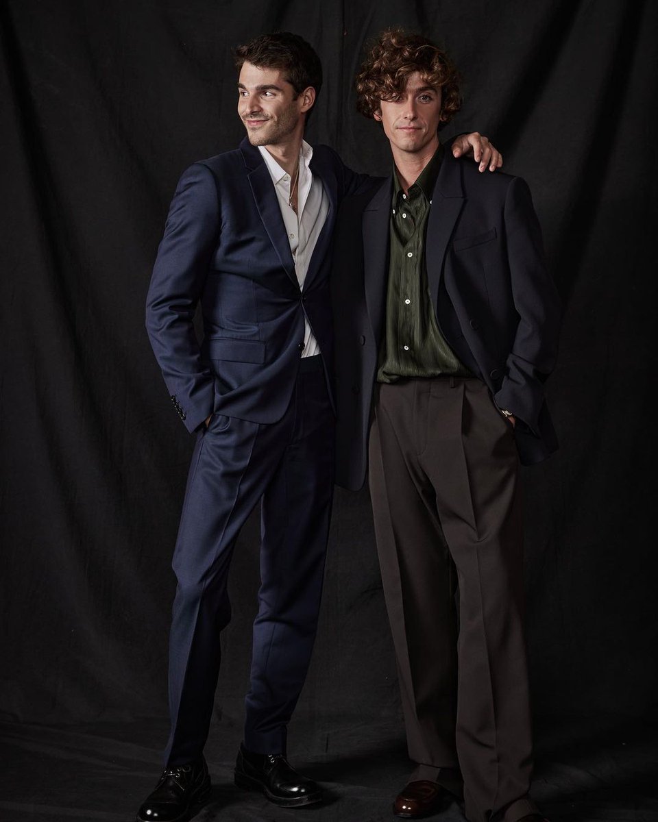 📸 Guitarricadelafuente junto al actor Álvaro Mel en la gala Hombre del Año celebrada por Esquire España.