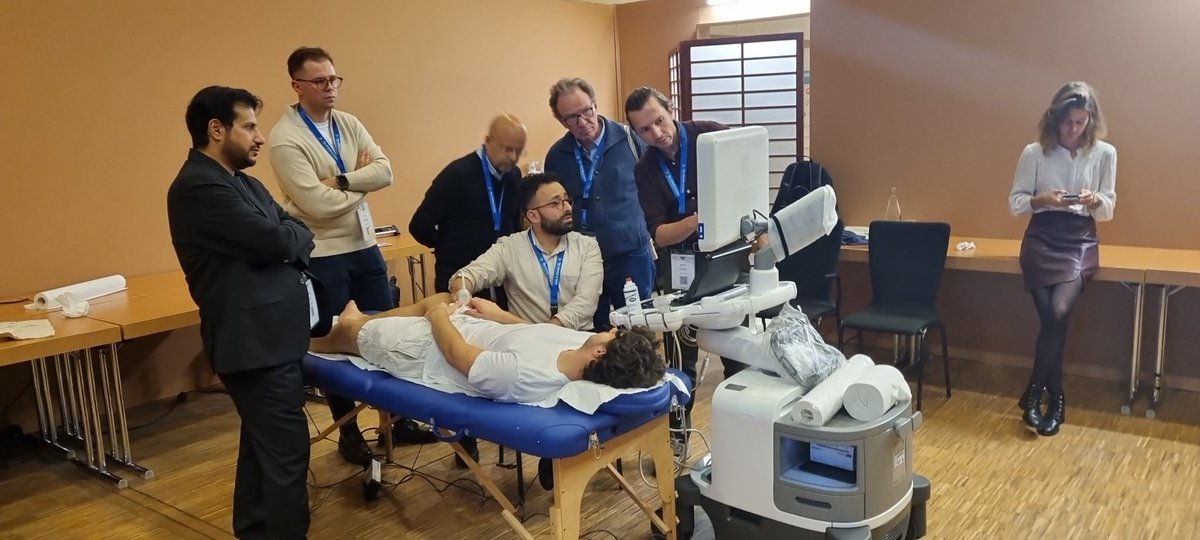 Training basic vascular ultrasound at the <a href="/ParisVascular/">Paris Vascular Insights Course</a> 2023 at Louvre. Super enthusiastic teachers and very interested participants.  Thanks to <a href="/Philips/">Philips</a> for the support.