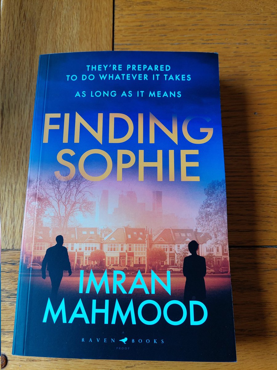 Well hello there !! 

What lovely #bookpost

#FindingSophie by the inimitable @imranmahmood777 

This looks annoyingly good ... 

I have work to do, but I may take a little peek first 😉