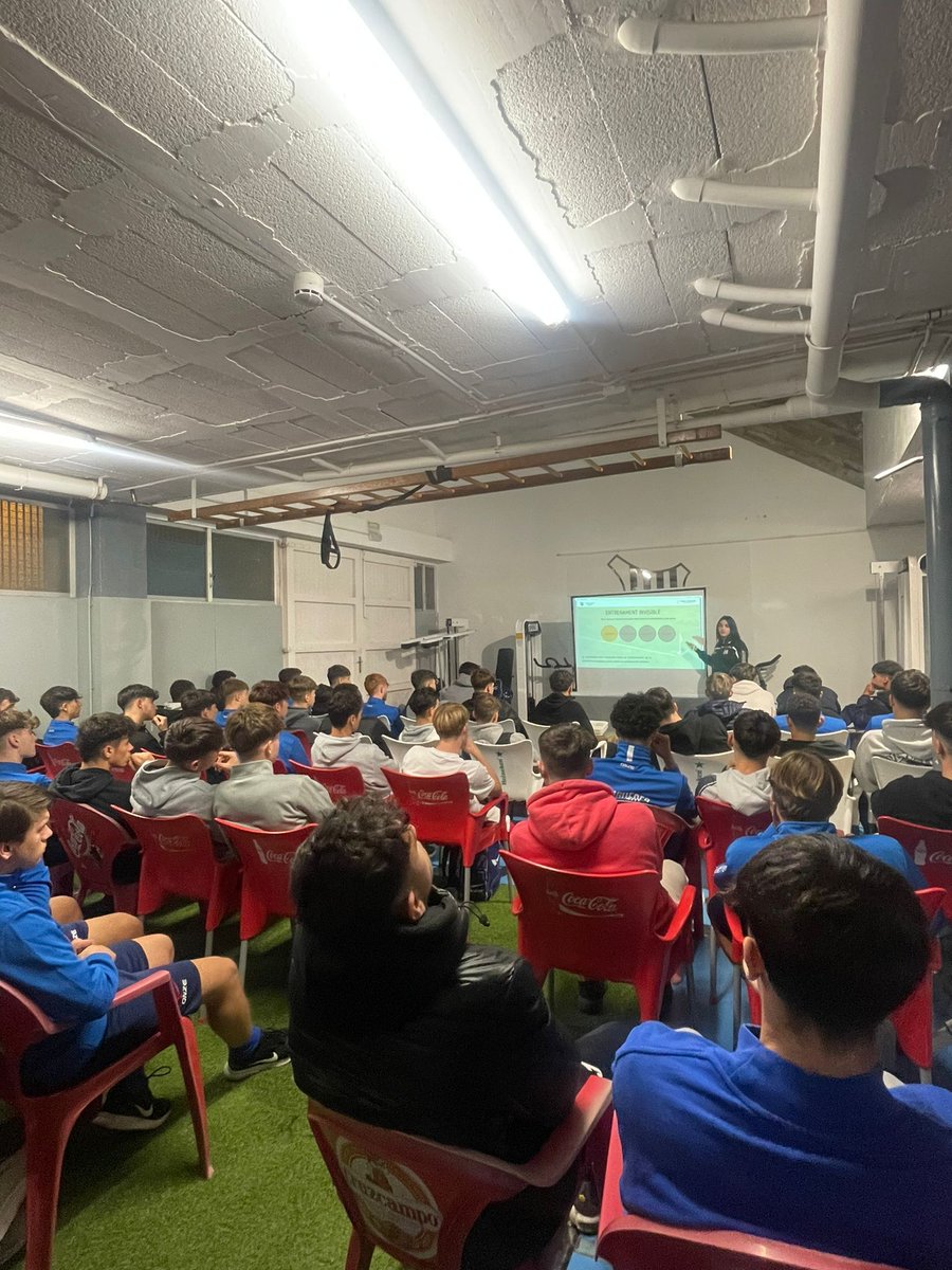 UE Figueres tweet media