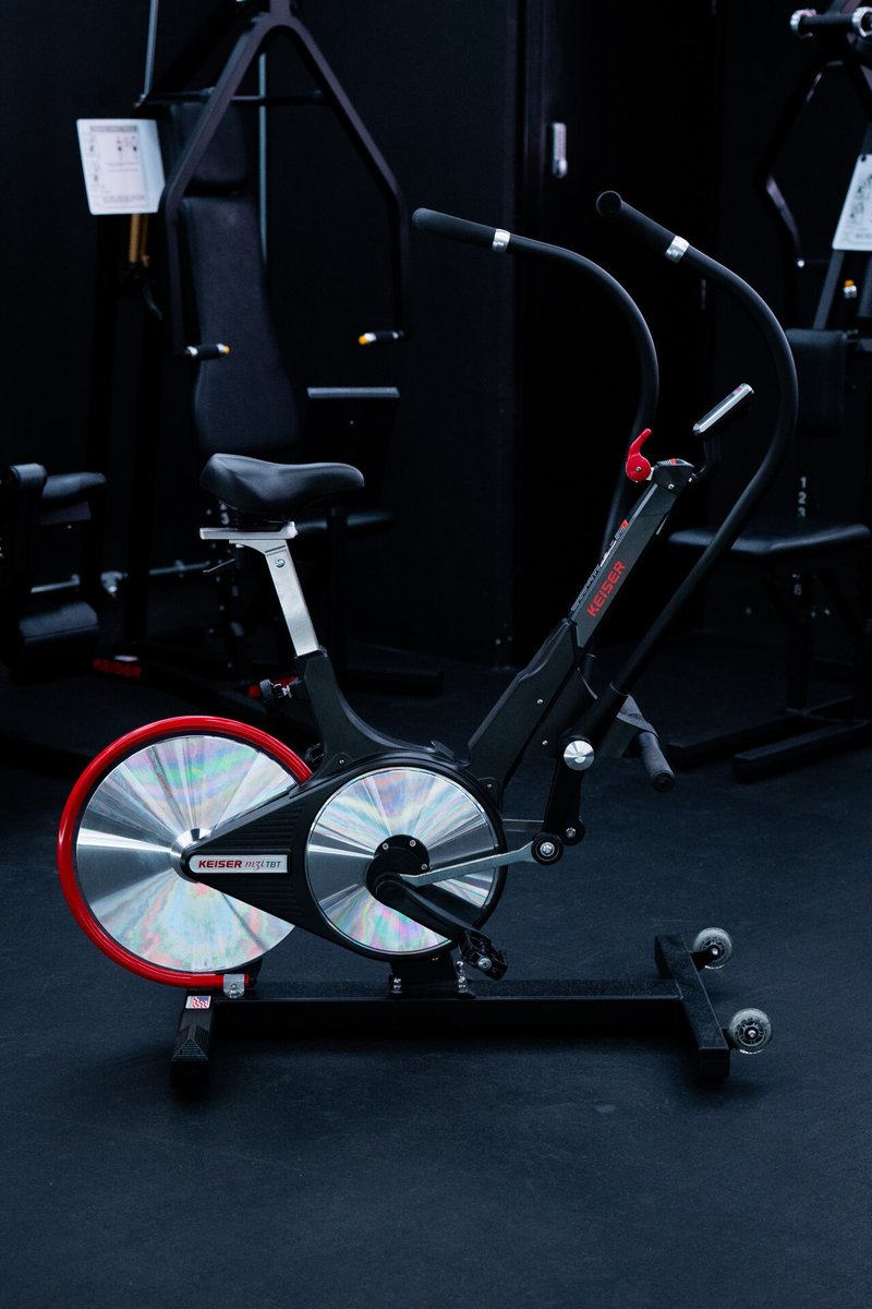 KeiserFitness's tweet photo. Tired of outdated and loud cardio equipment? 

...Yeah, us too. That's why we created the M3i Total Body Trainer.

#EngineeringHumanPerformance https://t.co/xYD82Nn9li