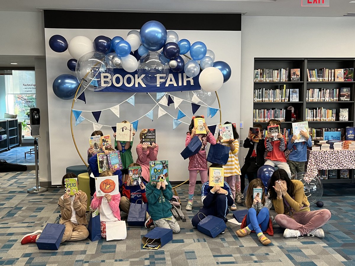 Our first class of Book Fair visitors - thanks, first grade!