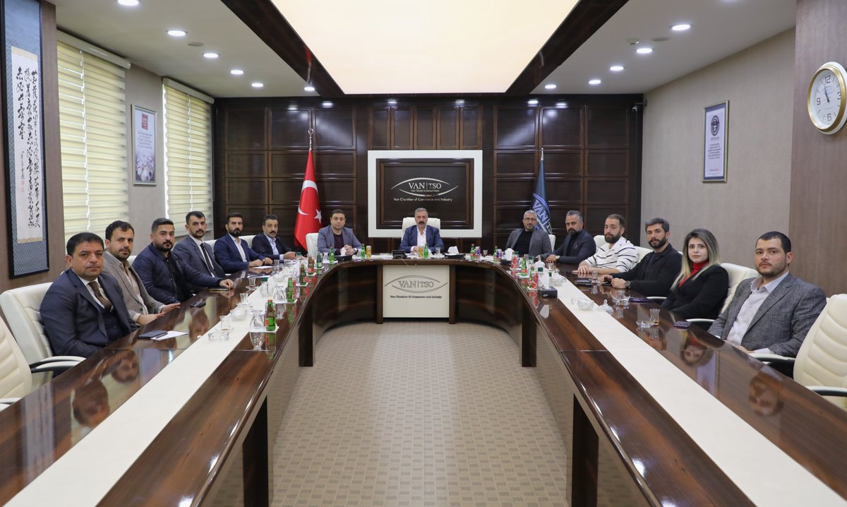 Kurulumuzun ilk aylık olağan toplantısı Kurul Başkanımız Ümit Can Sari başkanlığında gerçekleşti. Toplantıya; Van TSO Yönetim Kurulu Üyemiz Sn. Mahmut Köroğlu ve Kurul Üyelerimiz katılım sağladı.

<a href="/vantsokurumsal/">Van Ticaret ve Sanayi Odası</a> <a href="/Mahmutkoroglu65/">Mahmut KÖROĞLU</a> <a href="/umitsari65/">Ümit Sari</a>