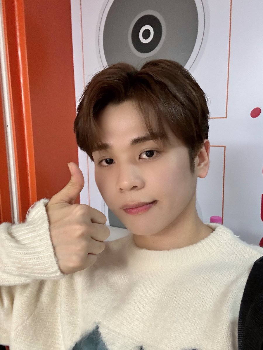 2023. 11. 08

@ 라디온어스

#HORI7ON #호라이즌 #SIX7EEN
#VINCI #빈치