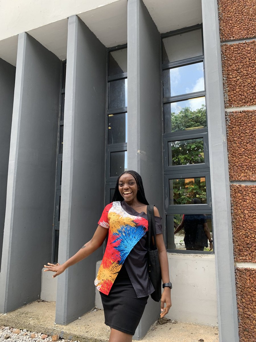 deyanju_'s tweet photo. A tired FYB!🥺😂
#ijustwanttograduate 
#isittoomuchtoask😭 https://t.co/ynWXh2q5fu