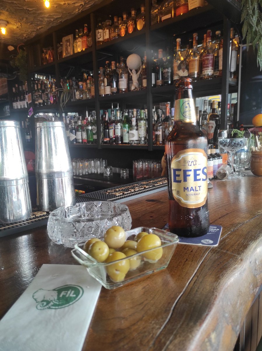 Bazen sadece içersin..🙃
#istanbul #kadıköy #tek