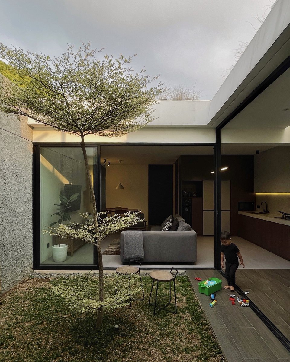 Madariyanhadi's tweet photo. Nyore 🏡 #NMHouse https://t.co/D7ewejB1KT