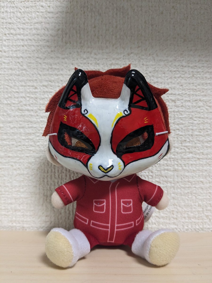 赤pic #赤兎がみとも #赤髪のとも 百均のきつねお面で赤兎くんのお面を