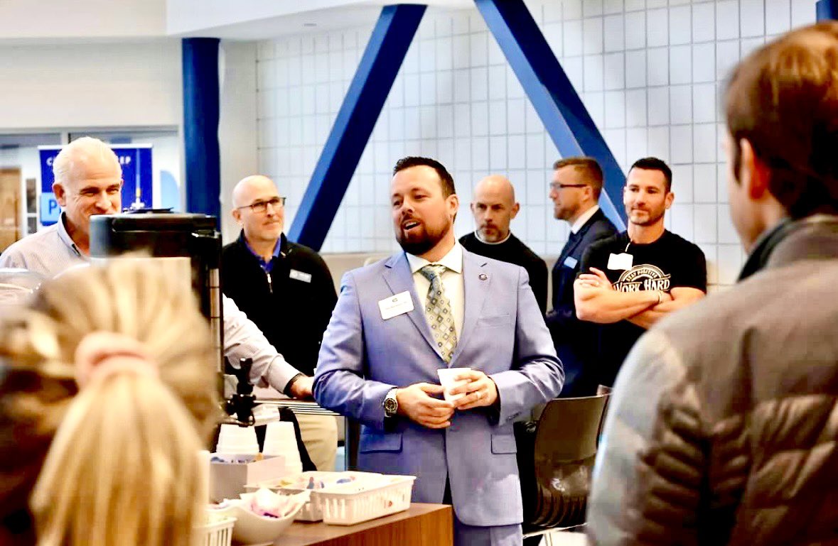 NastaseReal's tweet photo. Thank you so much to @CreightonPrep for the opportunity to speak at career day 2023. It was an honor not only be asked to speak to an amazing group of sophomores, but to give back to the Prep community as a whole. It was great seeing everyone again!  
402-213-6423
#AMDG https://t.co/H7GsqKyjpj