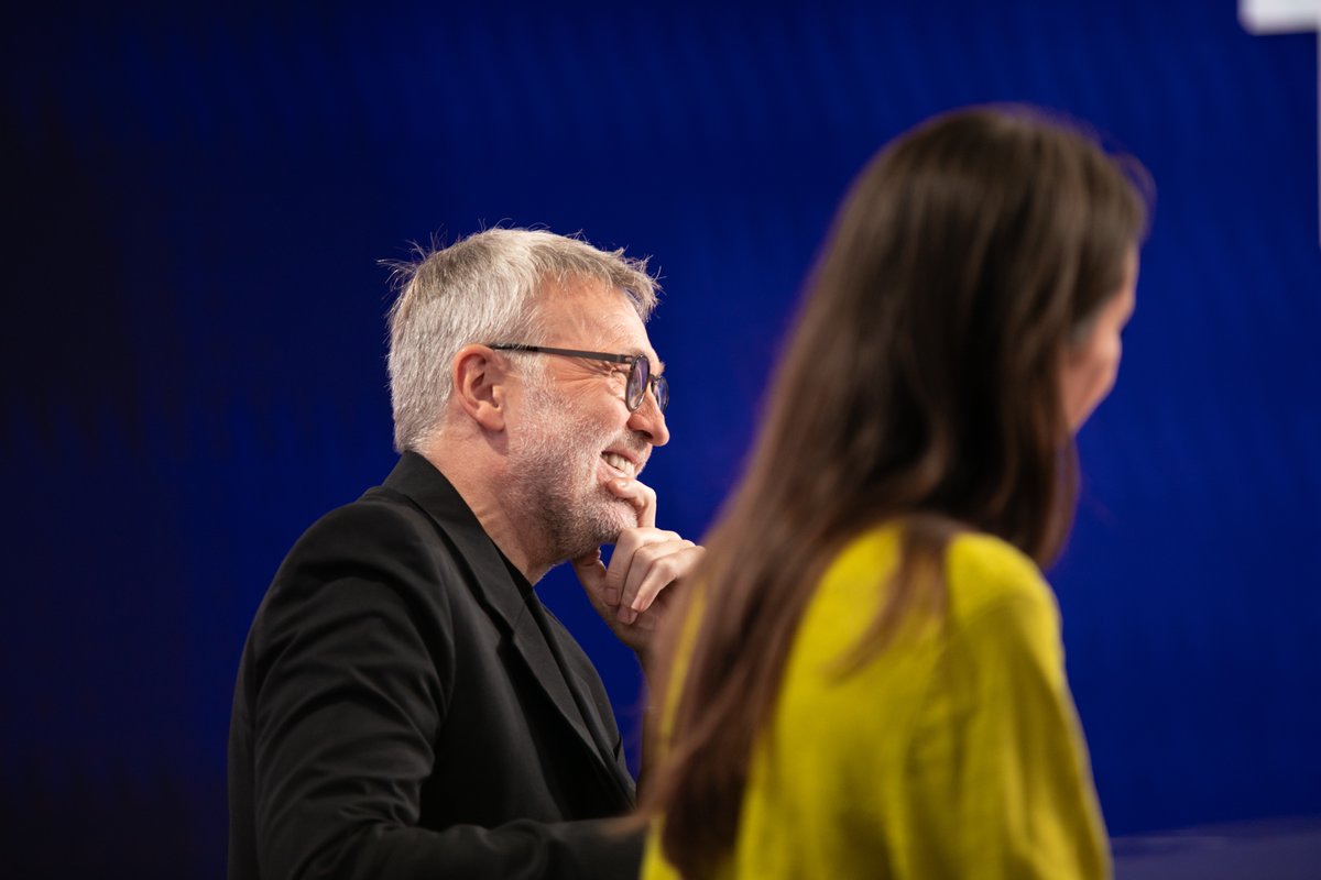 2 publications dans Télérama pour des photos de ma série sur la Conférence de Rentrée pour BFMTV Et RMC dans leurs nouveaux locaux !  

Série entière à retrouver sur le site de l' Agence Hans Lucas , et publication dans ces articles sur Télérama :