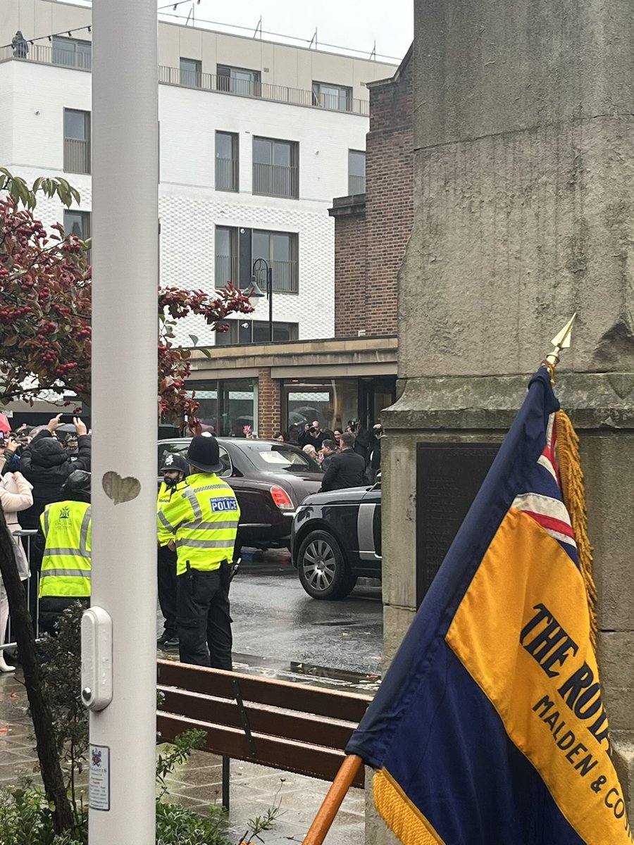Delighted to be here, to greet the King, during his visit to New Malden this afternoon! Do you think he’ll come and say hello? #NewMalden #kingcharles #royalvisit #closeencounters #outdoorlearning #confido