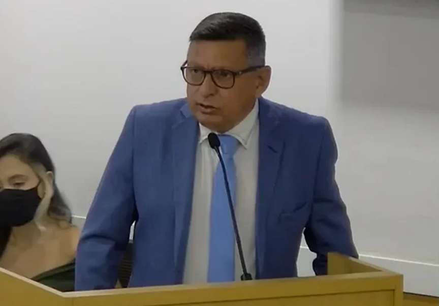 saogoncalo_RJ's tweet photo. Vereador Cici Maldonado é morto a tiros em #SãoGonçalo; Político foi baleado no bairro do #Gradim e chegou a ser socorrido, mas não resistiu. Crime pode ter motivações políticas
https://t.co/det9e78ggG https://t.co/w97P6aatTo