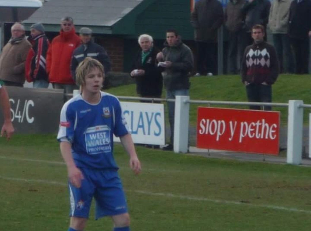 Did you know?🤔

At 17 years and 7 months old, <a href="/danjxhn/">Dan John</a> became one of the youngest Bluebirds to net a league goal, but not THE youngest! <a href="/SteffWills11/">Steffan Williams</a> grabbed his first goal against Port Talbot Town in 2009, at the age of 17 years and 4 months!