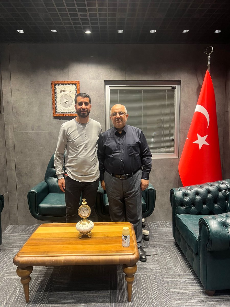 Değerli iş Adamı Şahin Bingöl Abimizi Makamında Ziyaret ettik. İlgi alaka ve Misafir Perverliğinden Ötürü  Teşekkür Ederiz. @sahinbıngol 

<a href="/sahinbingoltr/">Şahin BİNGÖL🕋</a>