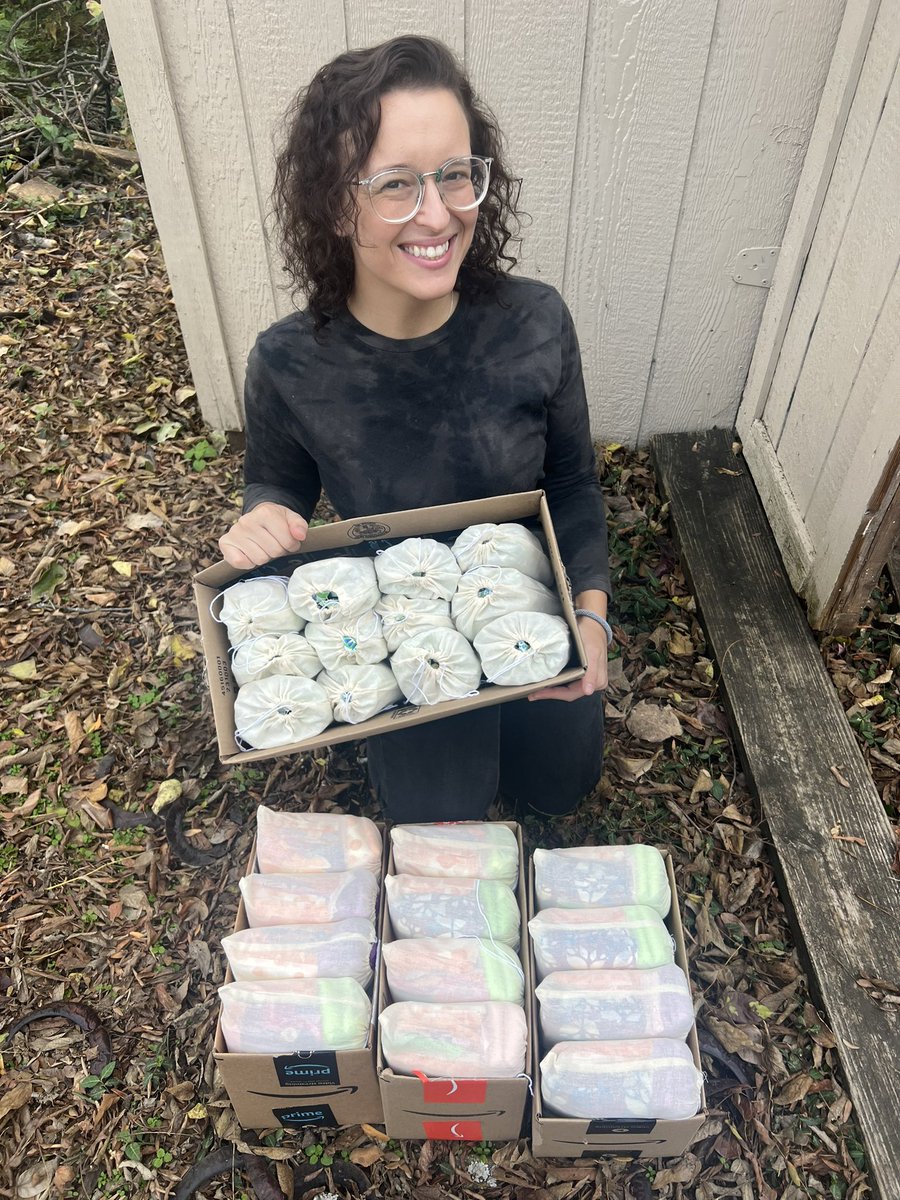 Donation delivery #1 this week! We dropped off a round of period packs for our amazing friends at <a href="/OB_Inc_KC/">OperationBreakthrough</a>! 50 pad and 30 tampon packs for the hundreds of families they serve. ❤️ #periodpoverty #menstrualequity #GiveBack #KansasCity