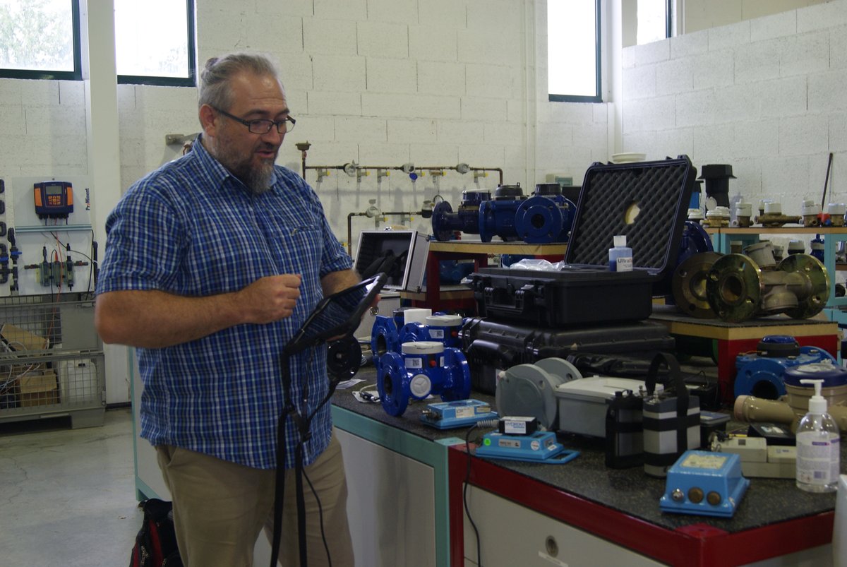 OI_Eau's tweet image. [Formation à la recherche de fuites sur les réseaux] De nouveaux enregistreurs mis à disposition des apprenants du #CFME de l’OiEau lors des travaux pratiques - 1 gamme tjs + large d'instruments afin de coller au plus près à la réalité du terrain.
▶️ ow.ly/3ZMj50Q5toz