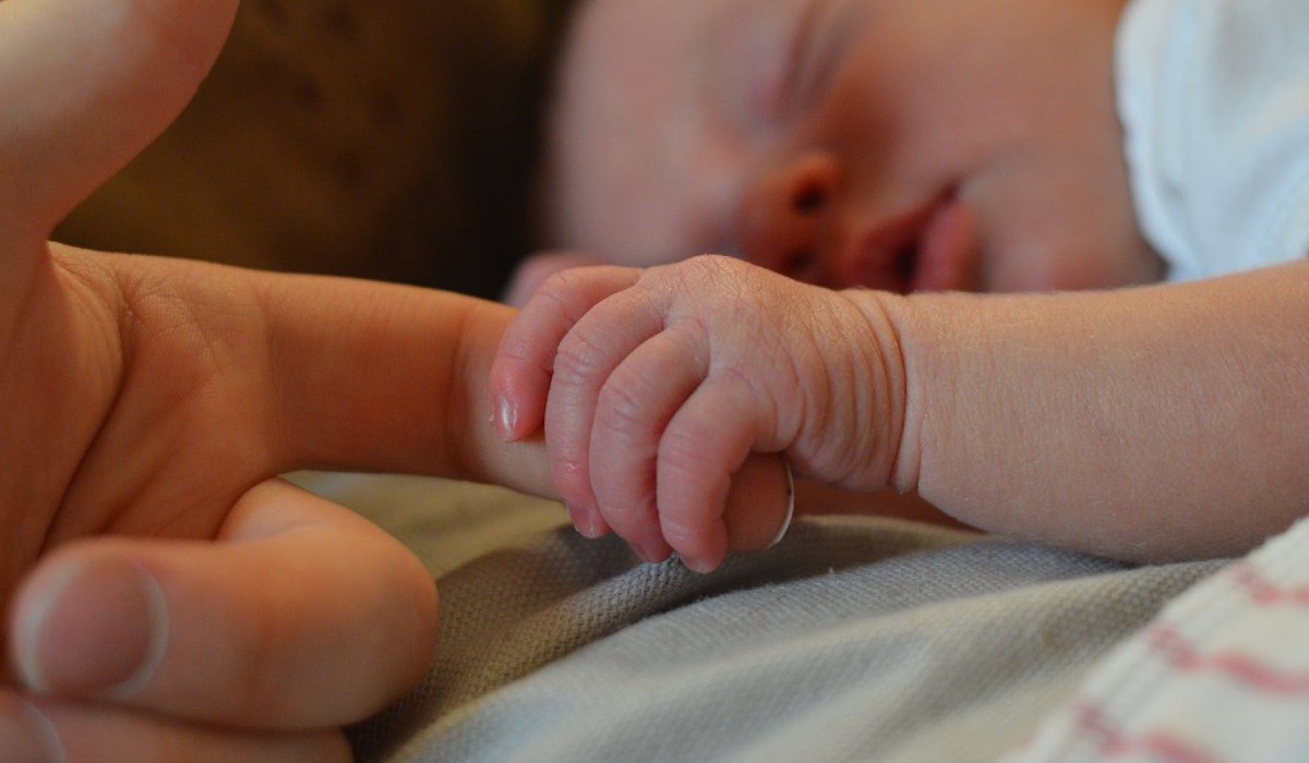 HealthInnovMcr's tweet photo. BLOG: During preterm optimisation week, Dr Alex Cleator (Consultant Neonatologist at @LiverpoolWomens) revisits why the optimisation bundle is so important and why we are so focused on these (now 9) interventions.
๐ Read more: https://t.co/fPfzvz60VW #weareHInM #MatNeoSIP https://t.co/G7pGB6bkpm