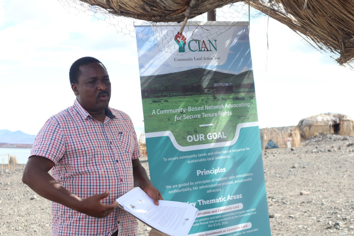 CLAN_Kenya's tweet image. @CLAN_Kenya with support from @RightsResources  conducted an awareness meeting for the demarcation and registration of community customary lands among the members of #Elmolo Community drawn from Layeni &amp;amp; Komote villages in Loiyangalani, Marsabit. #CLA2016