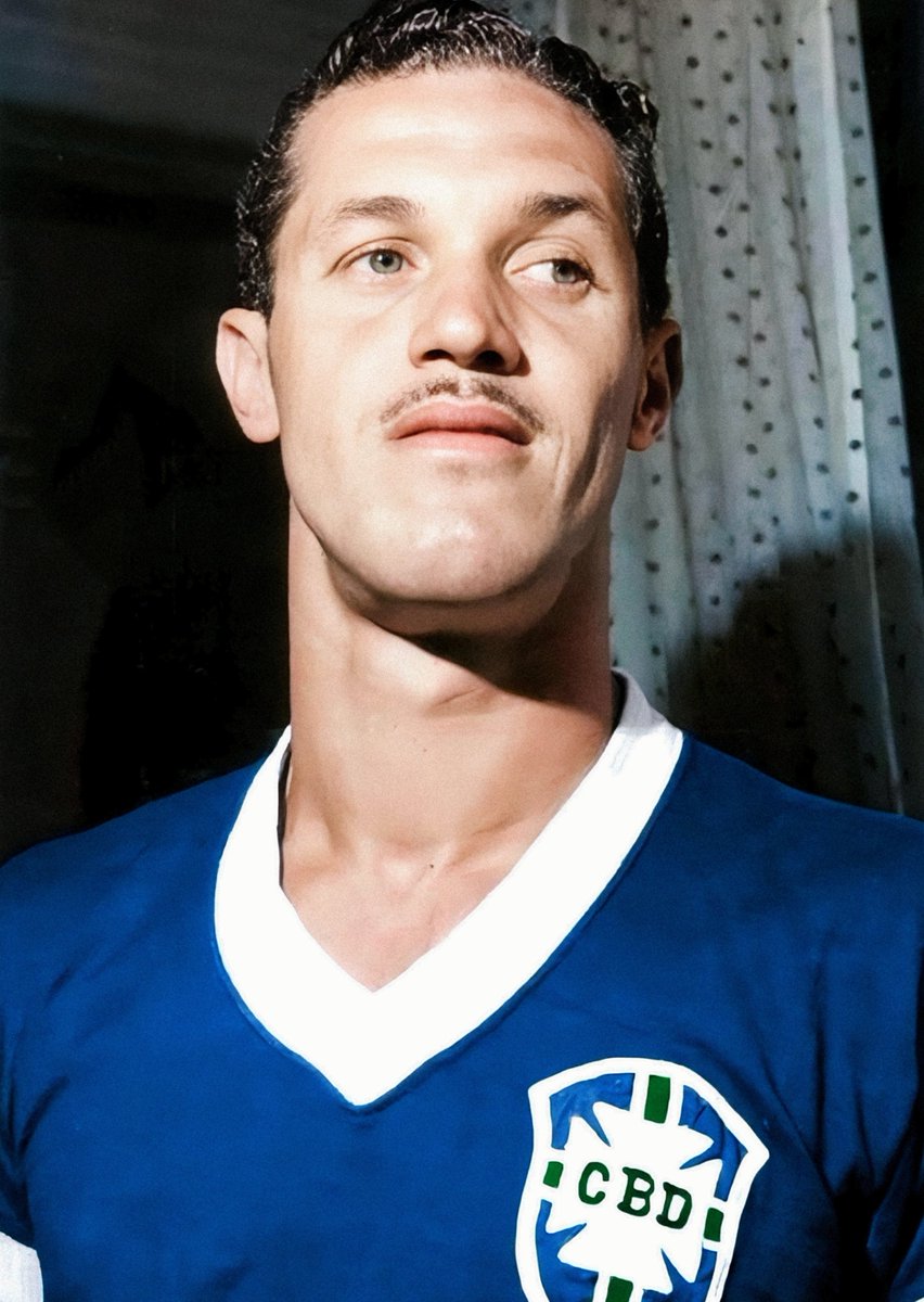 ColoriFutebol's tweet photo. Ademir de Menezes, o jogador Brasileiro que mais fez gols em uma edição de Copa do Mundo, imagem colorida por mim, siga o perfil se gostar do trabalho
@maurocezar @joaoguilherm @Miltonneves @futnostalgico @futebol_info @portal_crvg @CBF_Futebol #Colorizei https://t.co/DtxqMHrrLi