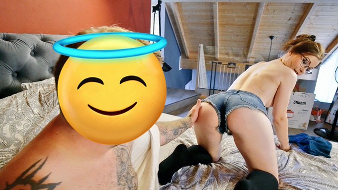 Sch&ouml;nes #Bergfest! 😇  Hast du mein Neues #Video schon gesehen?? 😏 😈  🔽🔽🔽 https://t.co/ZMYuRrYshB https://t<a href="/tag/bergfest"class="tags">#Bergfest</a><a href="/tag/video"class="tags">#Video</a>