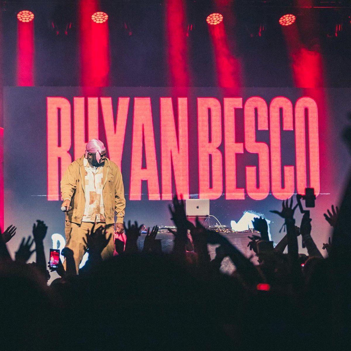 RHYANBESCO's tweet photo. Thank you, BROOKLYN!! 

Thank you, @_FloMilli @maiyathedon 

THANK YOU GOD!!! 🙏 🏚️ https://t.co/UEbdh1s3uH