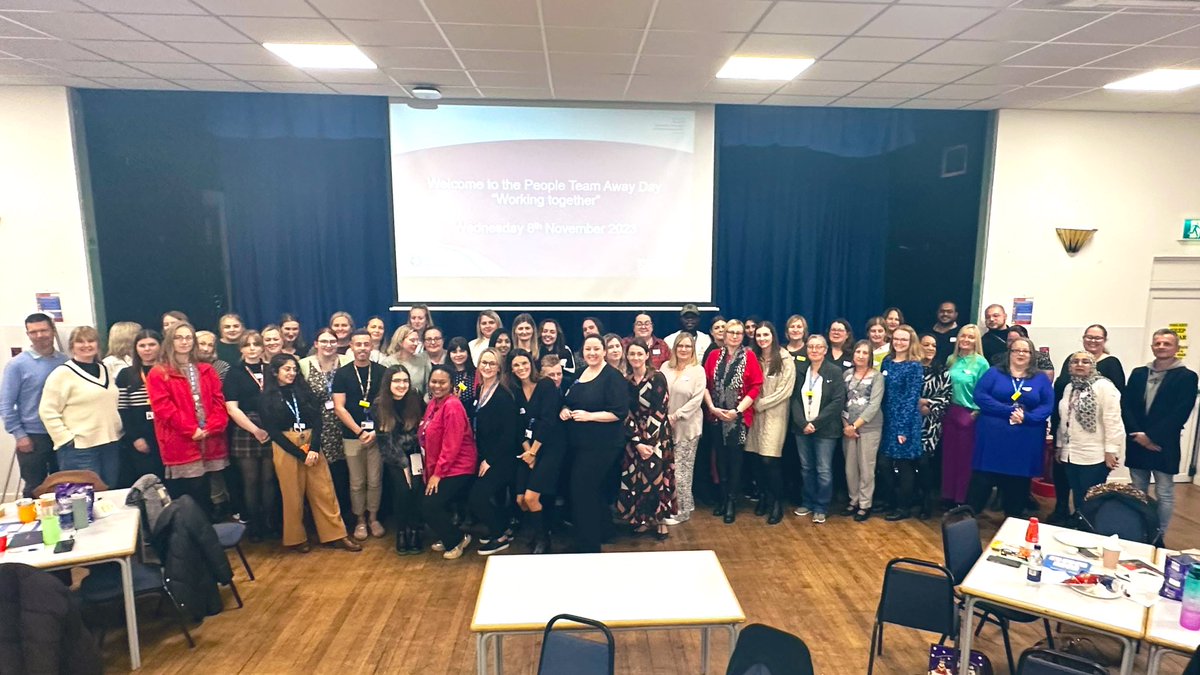 Getting to know each other via bingo,  updates, pizza 🍕 and great discussion #PeopleTeam #TeamUHN #TeamKGH #TeamNGH #Awayday #StaffExperience <a href="/Westy50Tlrobson/">Tracey Robson</a> @WillsCM1 <a href="/PaulaKirkpatri5/">Paula Kirkpatrick</a>